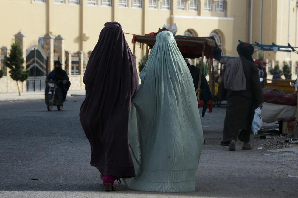 Žene, Burka, Kabul